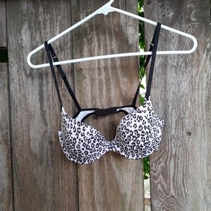 VS light pink leopard print bra 32C